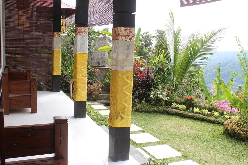 Dangin Mangkalan Homestay Munduk 部屋 写真