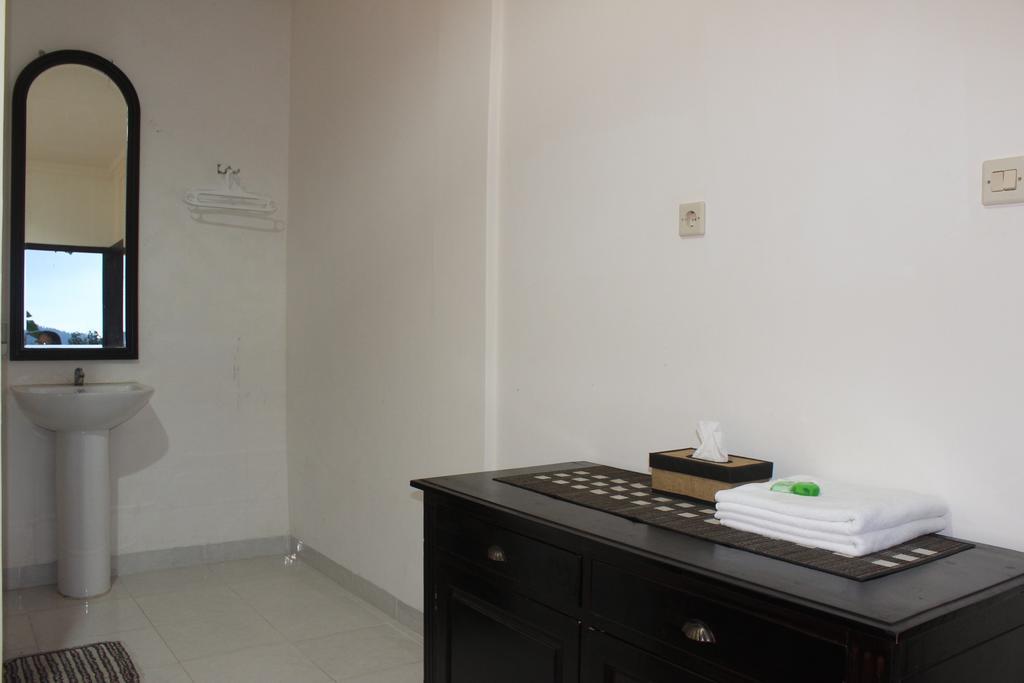 Dangin Mangkalan Homestay Munduk 部屋 写真